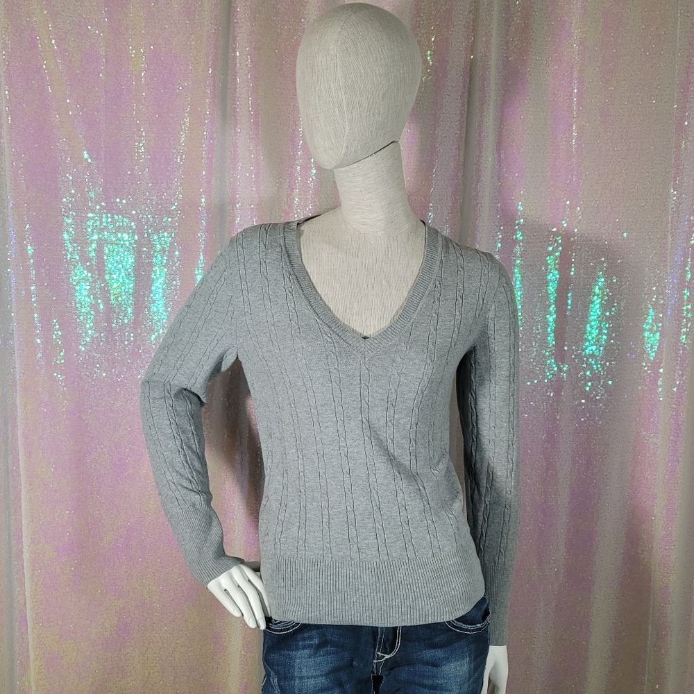 Old Navy Cable Knit V-Neck Long Sleeve Sweater Size L